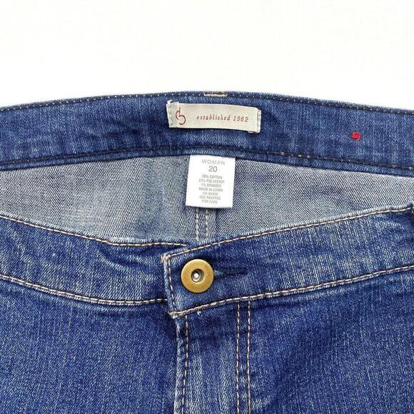 db Cropped Women's size 20 Dark Wash Blue Denim Jeans - Picture 4 of 4